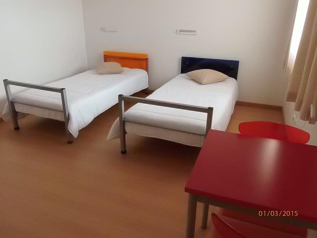 Hi Tavira - Pousada De Juventude Habitación foto